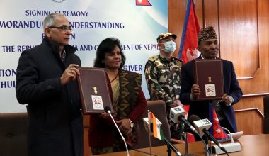 महाकाली नदी पुल निर्माणका लागि नेपाल र भारत सरकारबीच सम्झौता