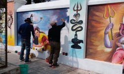 पशुपतिमा महाशिवरात्रिको तयारी, भित्तामा भगवान् शिवपार्वतीका चित्र