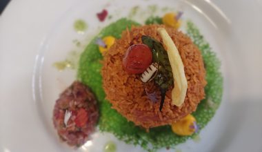 सेफ सन्तोसले तयार गरेको नेपाली खानाको ७ कोर्ष मेनुलाई ‘प्लेटिङ'(फोटो फिचर)