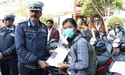 चोरीको मोटरसाइकल सम्बन्धित धनीलाई हस्तान्तरण