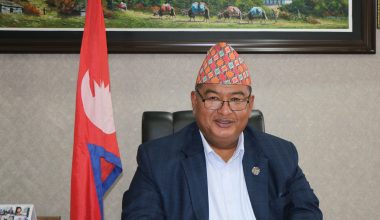 संविधान बचाउन गठबन्धन : श्रममन्त्री श्रेष्ठ