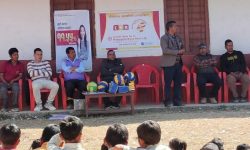 महालक्ष्मी विकास बैंकद्वारा विद्यालयलाई खेलकुद सामग्री हस्तान्तरण