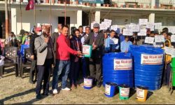 महालक्ष्मीद्वारा विद्यालयलाई पानी ट्याङ्की र डस्टबिन सहयोग
