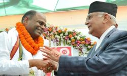 वीरगन्ज महानगरका मेयर सरावगीसहित चार वडाध्यक्ष  एमाले प्रवेश