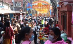 पशुपतिमा सकस :  १० घण्टा लाइन बस्दा पनि पालो आएन (भिडियो रिपोर्टसहित)