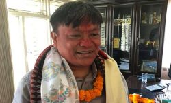 ‘सरकारले साना व्यवसायीहरुको वृद्धि विकासमा निषेधको नीति लियो’