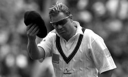 अस्ट्रेलियाका महान् लेग स्पिनर सेन वार्नको निधन