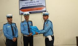काठमाडौं उपत्यकामा कार्यरत ट्राफिक प्रहरीलाई डायरी र कलम अनिवार्य