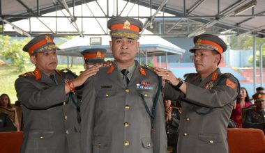 महानिरीक्षक पदमा पदोन्नती भएका अर्याललाई दर्ज्यानी चिह्न प्रदान