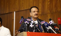 स्थापितलाई महतले भने- काठमाडौंको मेयरमा जित्छु भन्ने सपना नदेख्नुस्