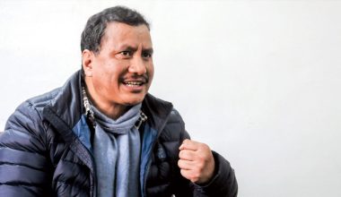 चुनावको पक्ष-विपक्षमा विप्लव नेतृत्वको नेकपा, पालैपालो गठबन्धनका नेतालाई भेट्दै