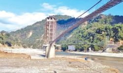 तीनमुखे झोलुङ्गे पुल निर्माण अन्तिम चरणमा