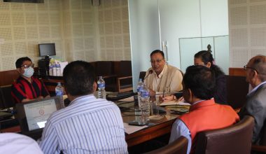 वायु प्रदूषण कम गर्न विद्युतीय सवारी साधन प्रयोगलाई बढाउन आवश्यक : मन्त्री पौडेल