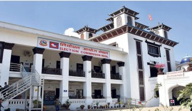 निर्वाचन आयाेगले दलहरूसँग छलफल गर्दै