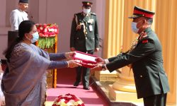 राष्ट्रपतिद्वारा विभिन्न विभूषण तथा मानपदवी प्रदान (फोटो फिचर)