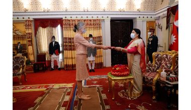 राष्ट्रपतिसमक्ष पाँच देशका राजदूतबाट ओहोदाको प्रमाणपत्र पेस (फोटो फिचर)