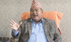 विदेशबाट उद्धार गरिएका श्रमिकहरुसँग श्रममन्त्रीको छलफल