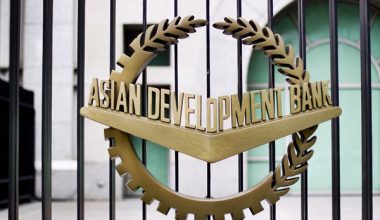 अर्को वर्ष आर्थिक सूचक सुध्रने एडीबीको अनुमान