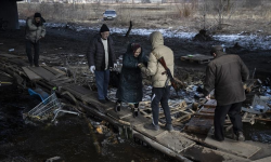 युक्रेनको बुचा सहरमा ५७ जनाको सामूहिक शव गाडिएको अवस्थामा