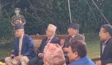 प्रधानमन्त्री देउवासहित गठबन्धनका नेताहरु भारतीय दूतावासमा