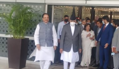 वाराणसीको भ्रमण पछि प्रधानमन्त्री देउवा स्वदेश फर्किँदै