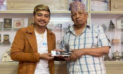 इन्डियन आइडल विजेता पवनदीपको नेपाल क्रेज- ९३ वर्षे वृद्धले लिए लाइभ सोको टिकट