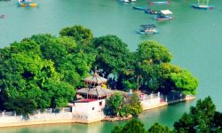 नयाँ वर्षको पहिलो दिन, मन्दिरहरुमा दिनभरी दर्शनार्थीको भिड