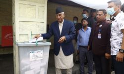 प्रधानमन्त्री देउवाद्वारा मतदान