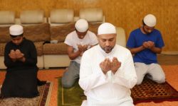 मनाइँदै इद उल फित्र !