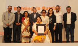 वरिष्ठ नर्स विमला श्रेष्ठलाई नाइटिङगल नर्सिङ अवार्ड २०७७ प्रदान