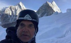 ६२ वर्षीय वरिष्ठ अधिवक्ता भुसालले गरे सगरमाथाको सफल आरोहण