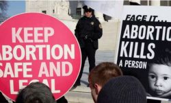 अमेरिकामा गर्भपतनलाई गैरकानुनी बनाउने संकेत गर्ने चुहिएको दस्तावेज वास्तविक