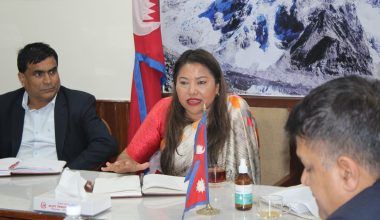 मन्त्री झाँक्री भन्छिन्- बन्चरे डाडाँका स्थानीयको माग सम्बोधन गर्न प्रतिबद्ध छौं