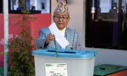 प्रमुख निर्वाचन आयुक्त थपलियाद्वारा मतदान