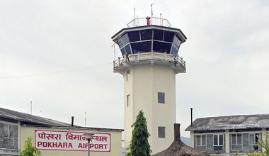 अपडेट : हटाइयो पल्टिएको ट्यांकर, अवरुद्ध पोखरा विमानस्थलको सेवा नियमित