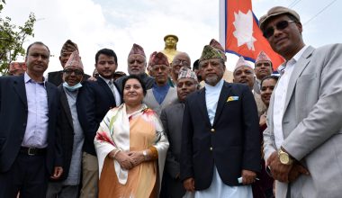 काजी कालु पाँडेको शालिकमा राष्ट्रपतिद्वारा माल्यार्पण (तस्बिरसहित)