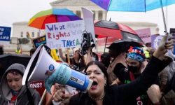 अमेरिकाको सर्वोच्च अदालतले गर्‍याे गर्भपतनसम्बन्धी संवैधानिक अधिकार खारेज