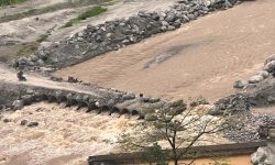 मेलम्चीमा बाढी, अस्थायी पुलमा क्षति