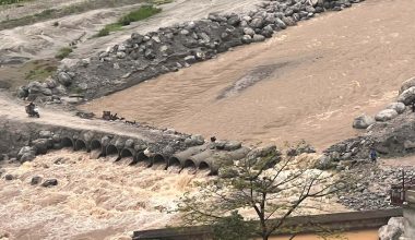 मेलम्चीमा बाढी, अस्थायी पुलमा क्षति