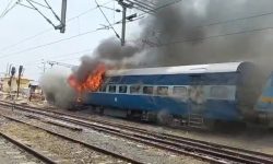 ‘अग्निपथ’ योजनाविरुद्ध भारतमा हिंसात्मक प्रदर्शन