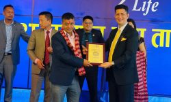 नेसनल लाइफ इन्स्योरेन्सद्वारा एमडीआरटीका विजेता अभिकर्तालाई सम्मान