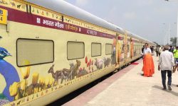 ‘भारत गौरव पर्यटक रेल’ आउँदा व्यापारी उत्साही !