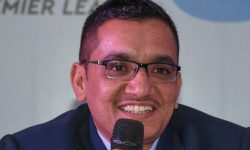 खेलकुदमन्त्रीद्वारा नियुक्ति पत्र हस्तान्तरण