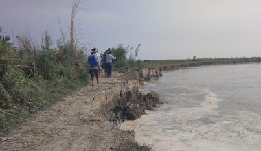 टिकापुरको नदी तटीय क्षेत्रमा कटानको जोखिम