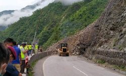 सुक्खा पहिरो खस्दा नारायणगढ-मुग्लिन सडक अवरुद्ध