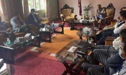 शिक्षामन्त्रीले भने- विश्वविद्यालयमा तालाबन्दी नगर्नूस्