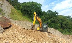 ५ घण्टापछि खुल्यो अवरुद्ध डुम्रे-आँबुखैरेनी खण्ड