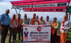 पाण्डवेश्वर महादेव मन्दिरको पुर्वाधारको लागि मुक्तिनाथ बैंककाे सहयोग