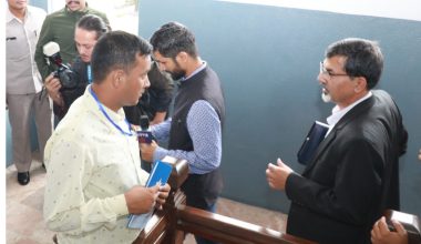 ‘उहाँहरुले सोधेका प्रश्नको जवाफ दिएको छु ।’