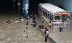 पाकिस्तानमा भीषण बाढी र पहिरो, २५ जनाको मृत्यु